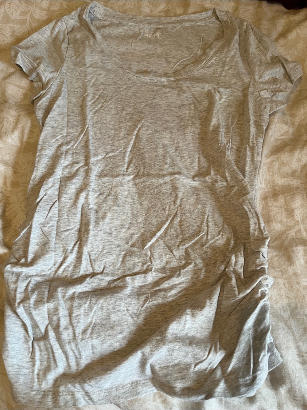 Old Navy Women's Scoop Neck Maternity Tee - Light Gray
